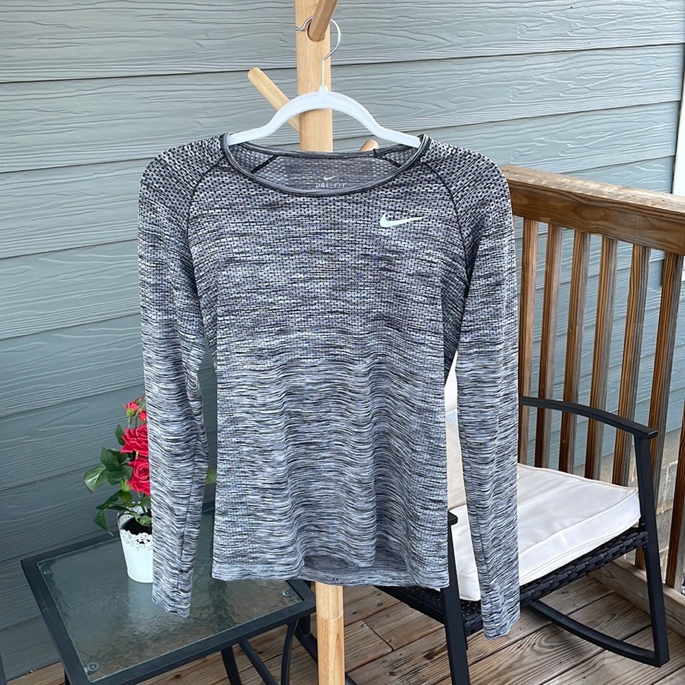 Nike Long Sleeve Running Tee (Size: Small)